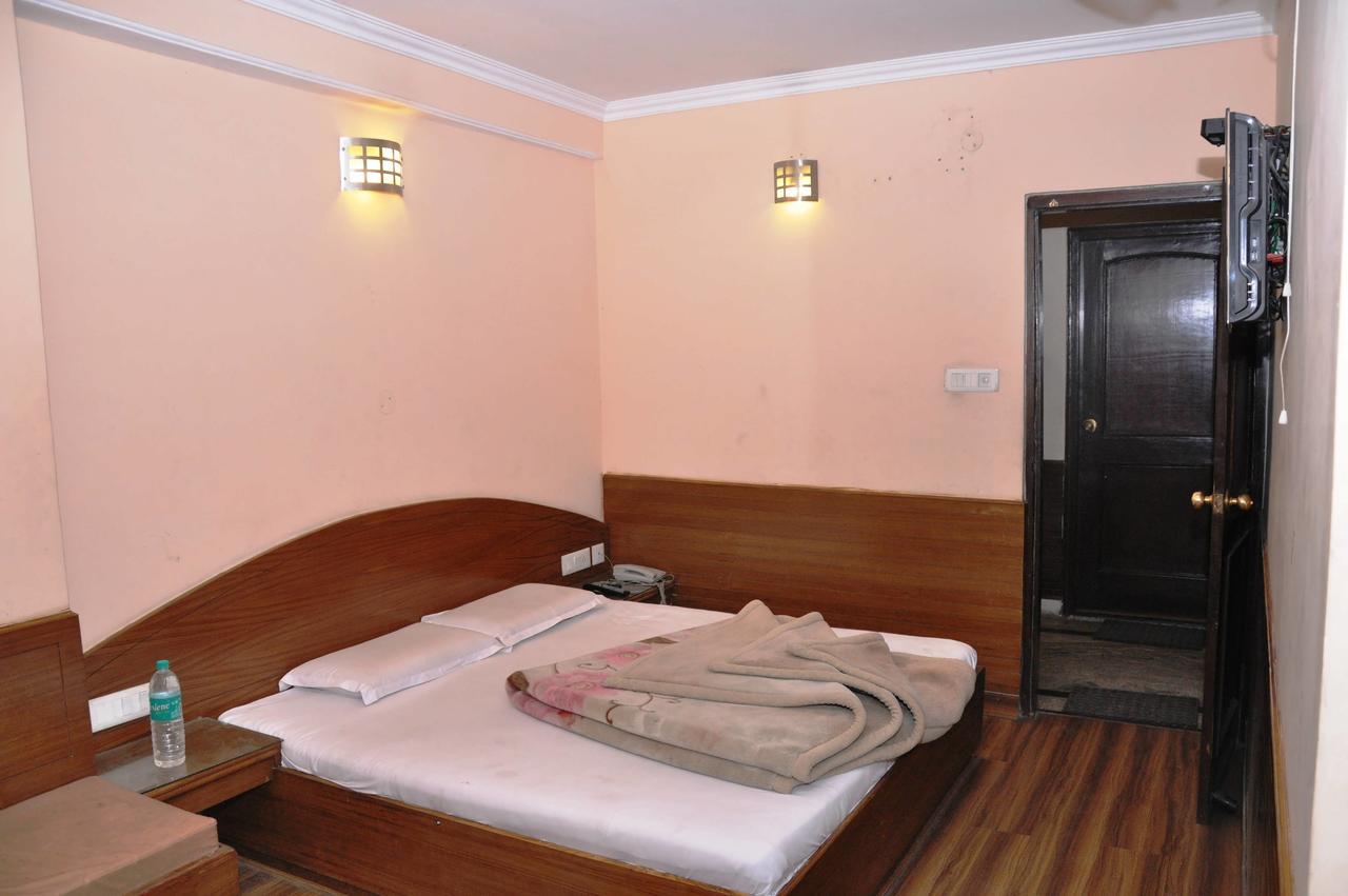 Shimla Holiday Inn Exterior photo
